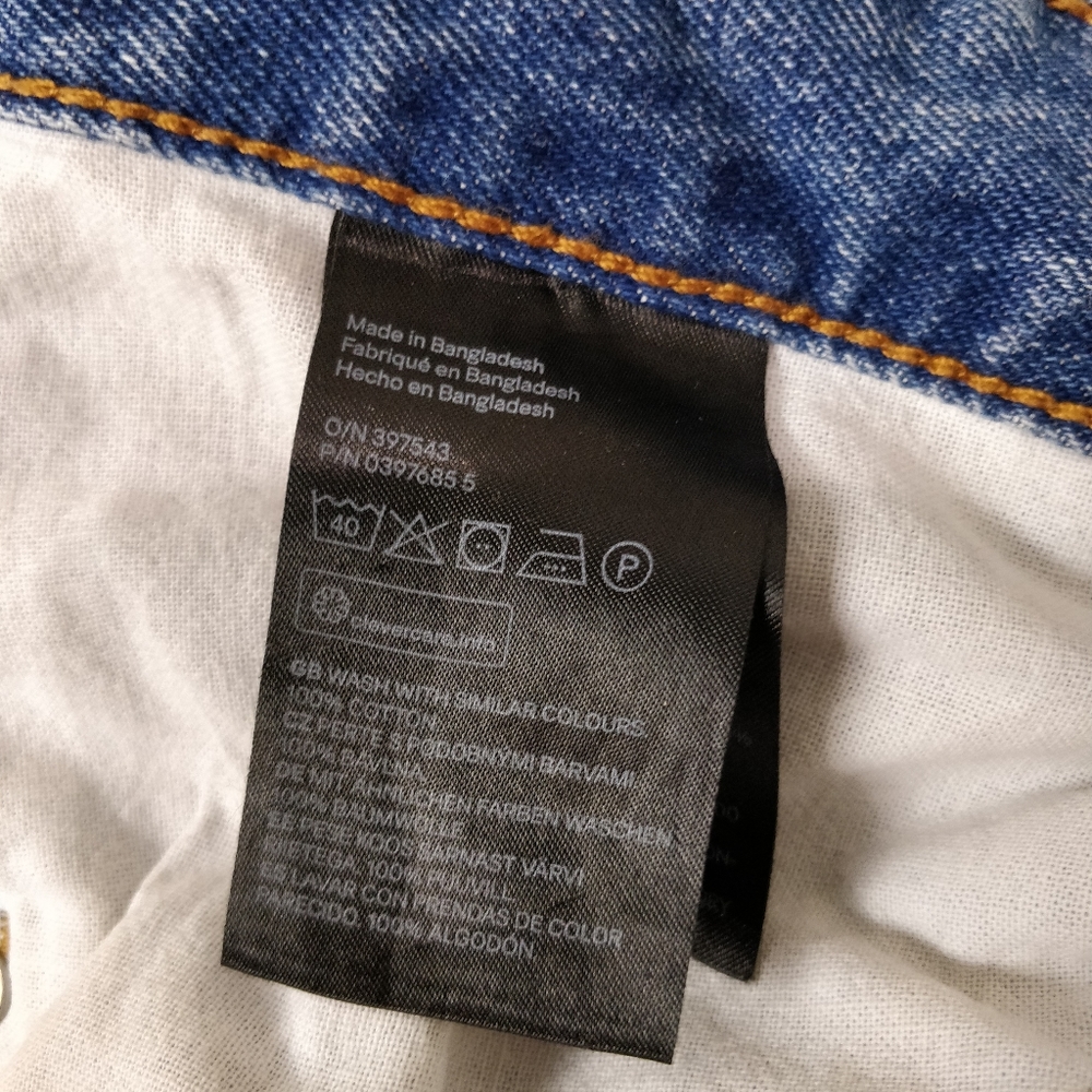 💯 Cotton Men's slim fit low waist blue jean shorts - Picture 13 of 13